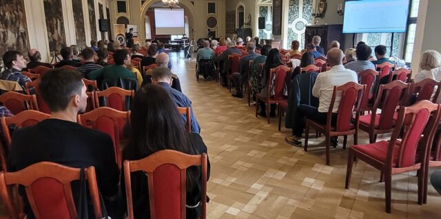 Wykład na sali konferencyjnej 2024, fot. JI